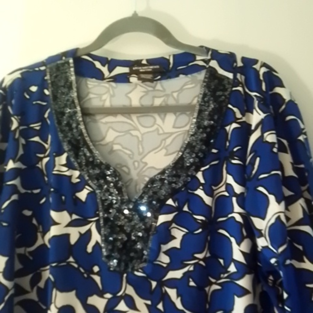 Blouse - Picture 2 of 2